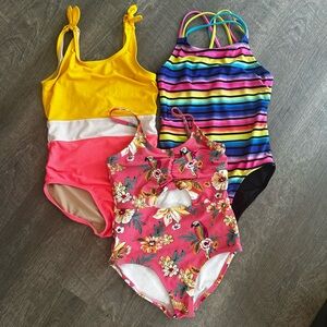 EUC Cat & Jack swim suit bundle size M 7/8